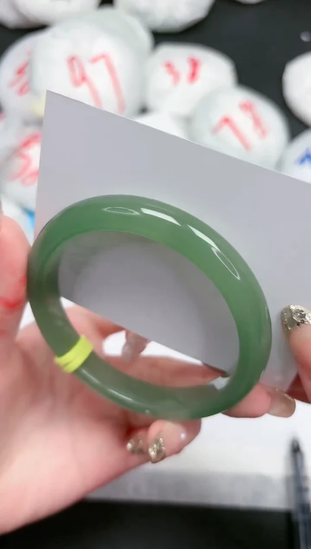 【闪购商品】石英质玉手镯未镶嵌242-62.3