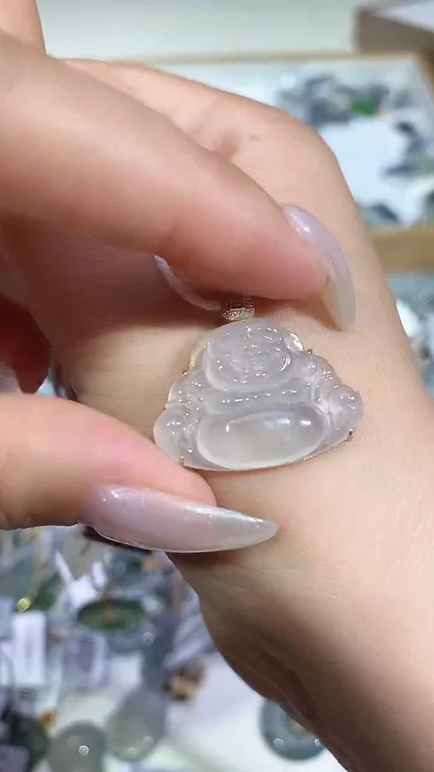 颈饰18K金镶嵌翡翠20250822222