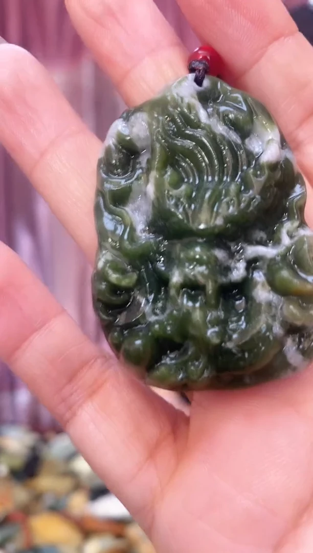 未镶嵌岫玉吊坠