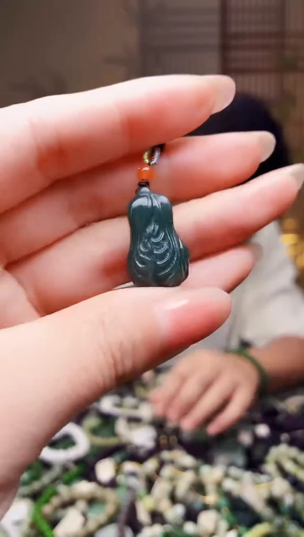 颈饰未镶嵌和田玉多样性发货，拍一发一