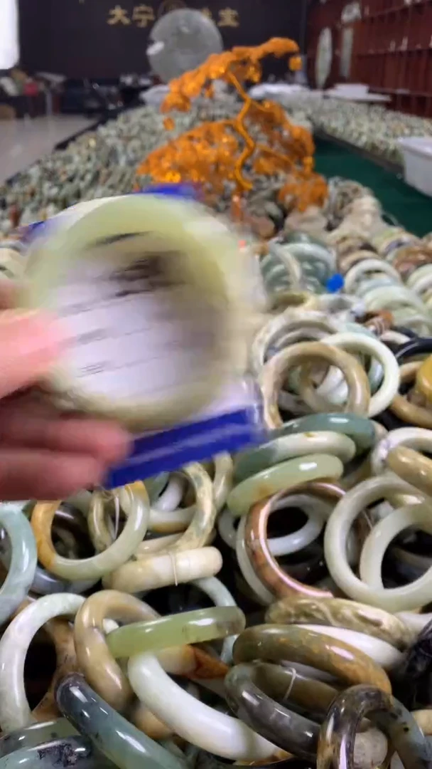 未镶嵌蛇纹石玉手镯2398