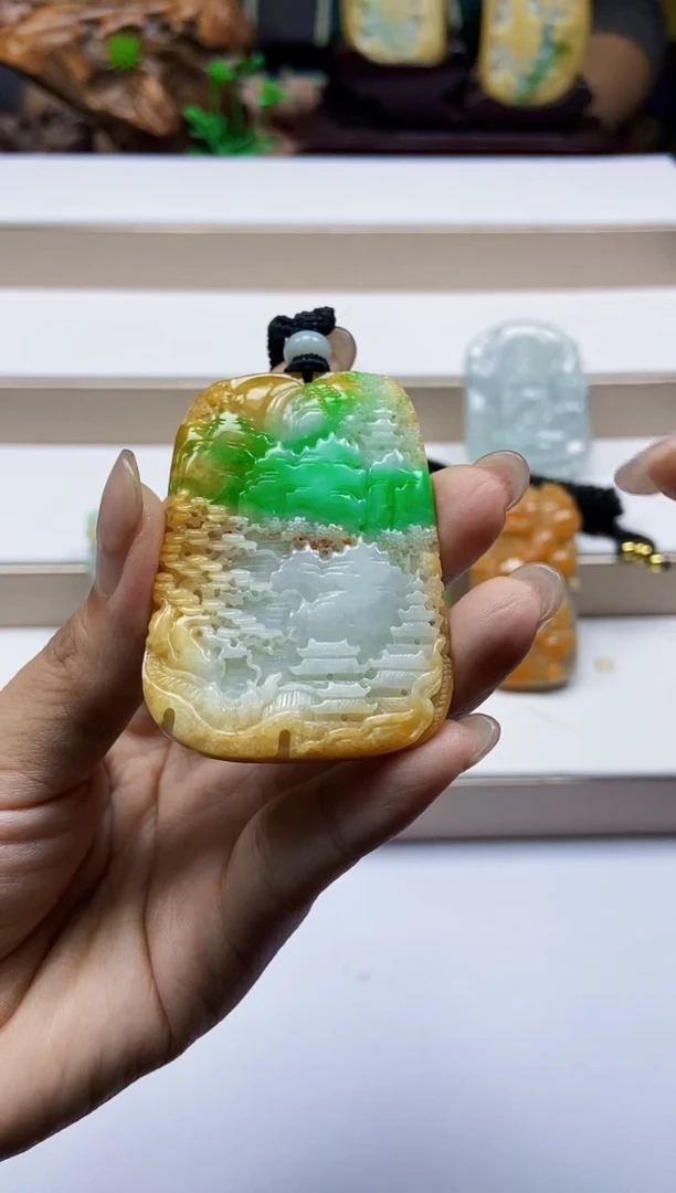 颈饰未镶嵌翡翠翡翠A货