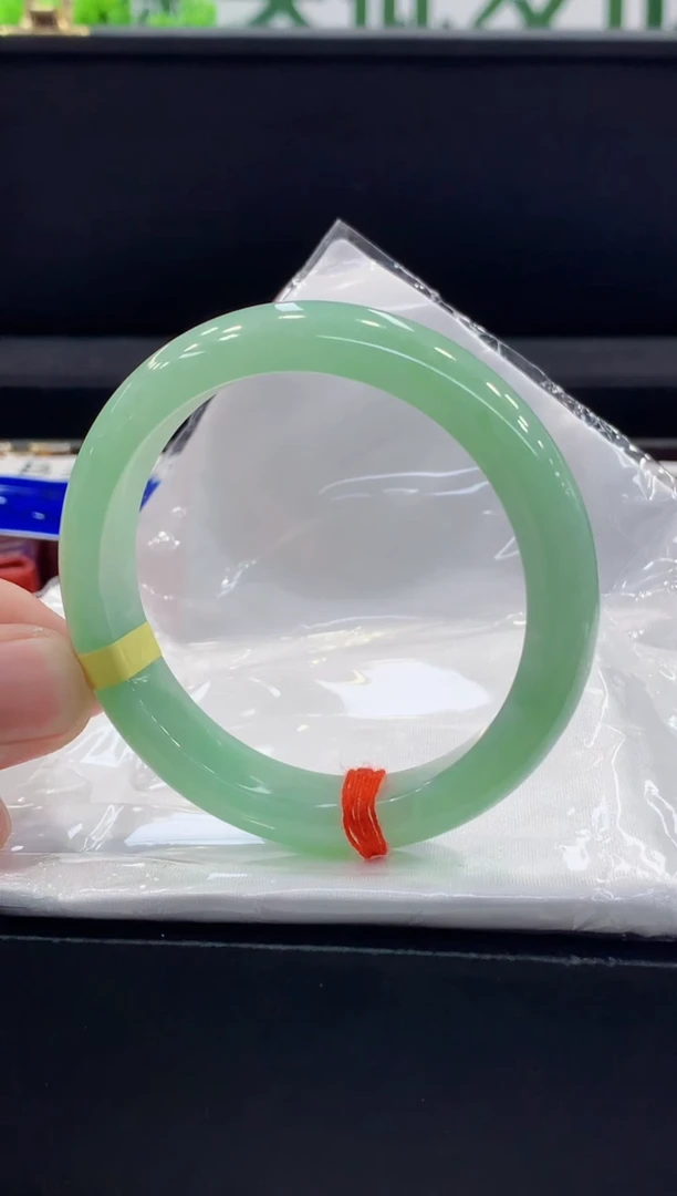 未镶嵌手镯翡翠翡翠手镯