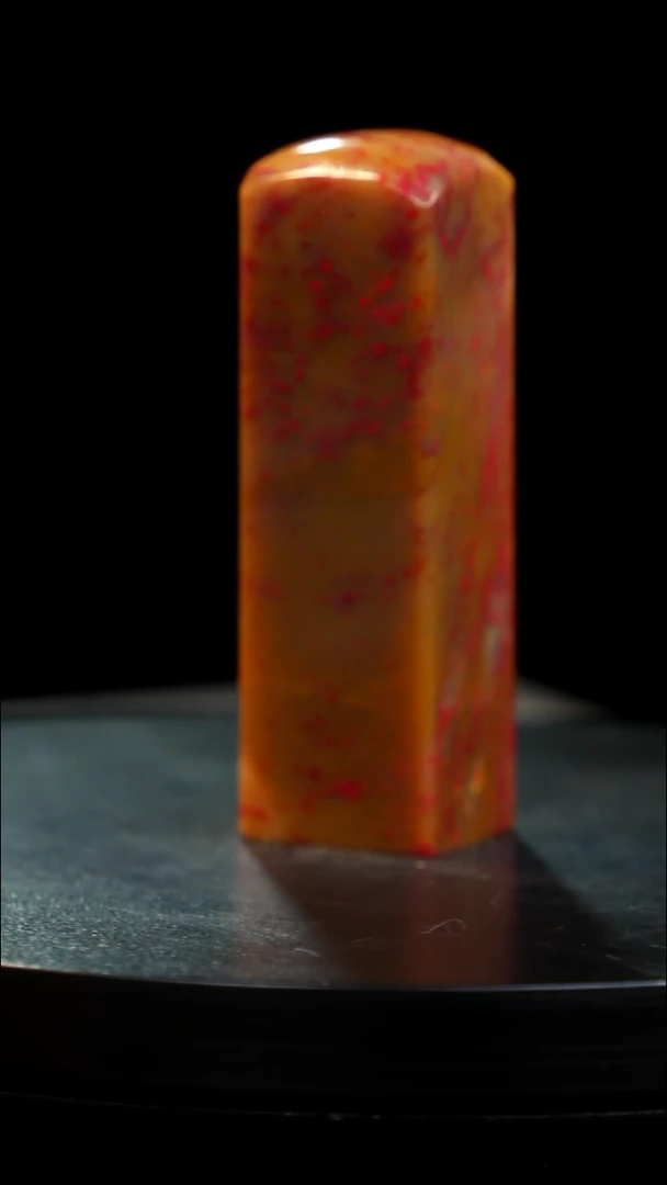 昌化石黄冻鸡血石