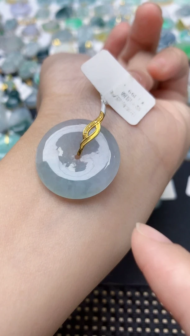 颈饰18K金镶嵌翡翠天然缅甸A货翡翠