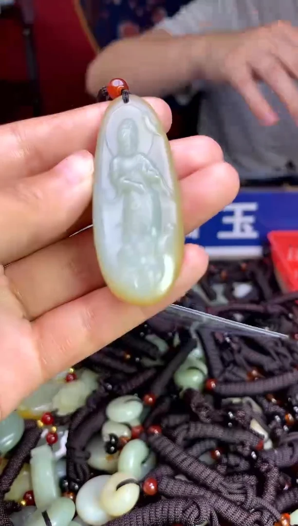 未镶嵌和田玉挂件1
