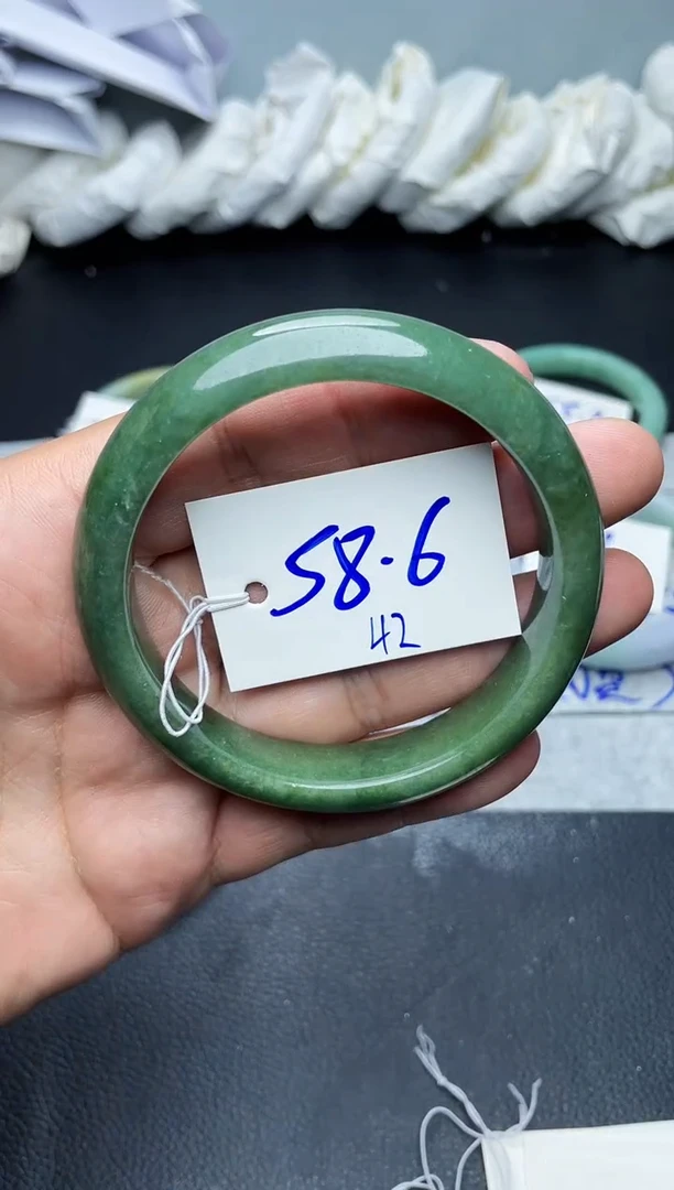 未镶嵌手镯翡翠42