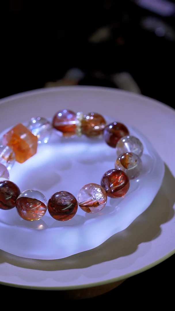 水晶手串未镶嵌自**光十里枫林