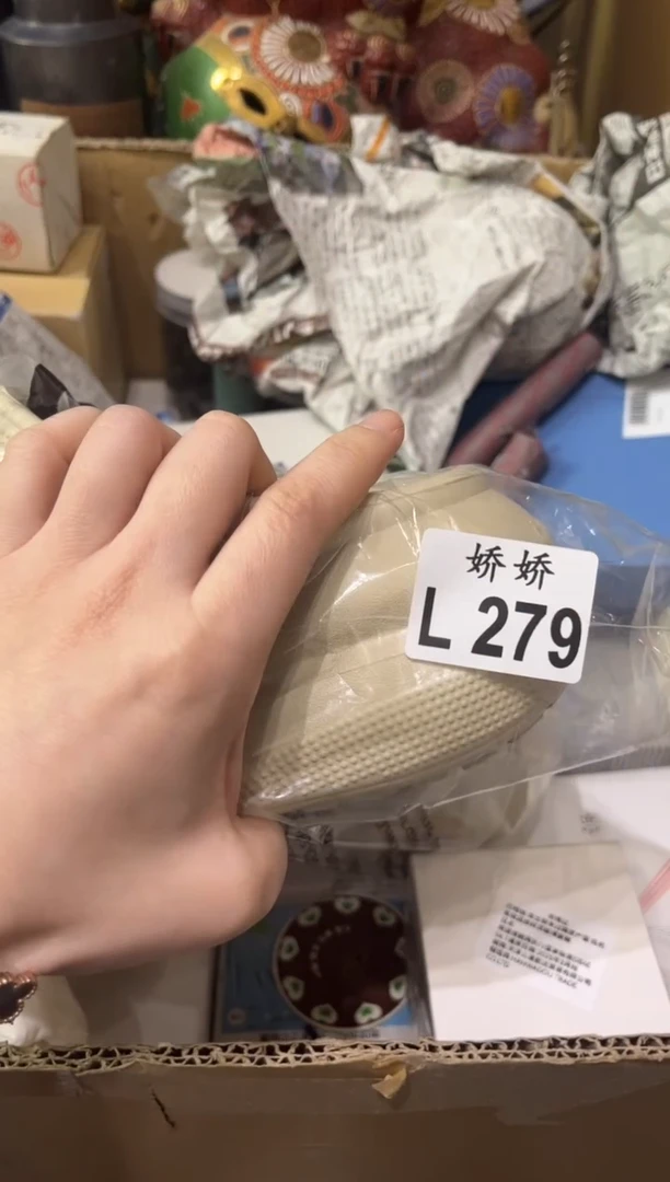 瓷片279++++36-37码白色鞋