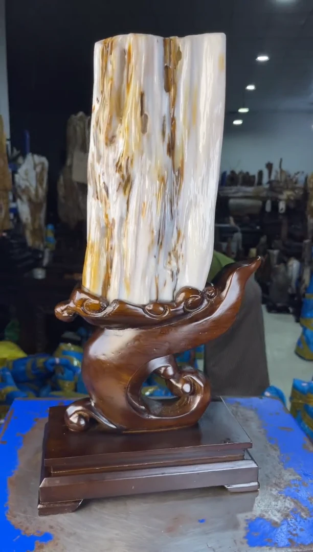 未镶嵌摆件硅化玉40