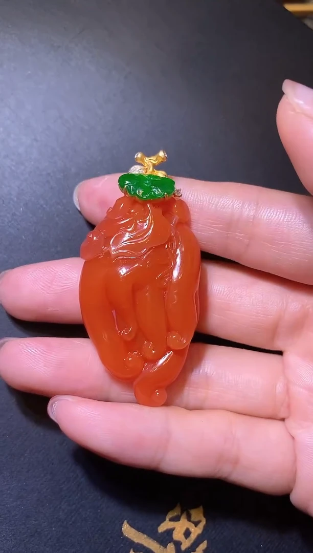 颈饰18K金镶嵌南红玛瑙美***～南红佛手吊坠