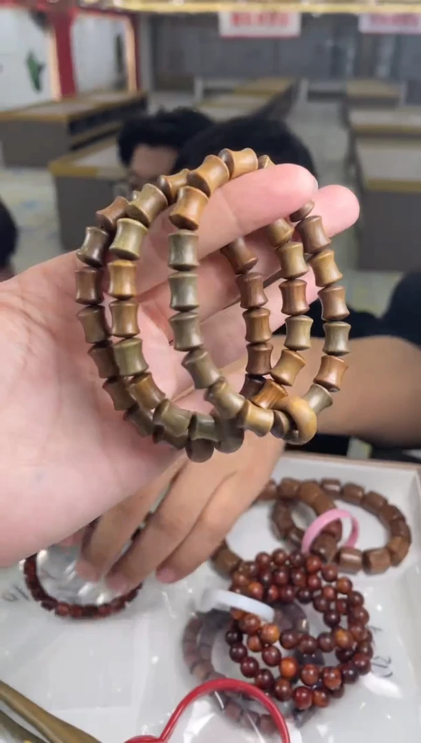 【闪购商品】维腊木（绿檀）手串/手链-09HDJT0135511多样性发其一