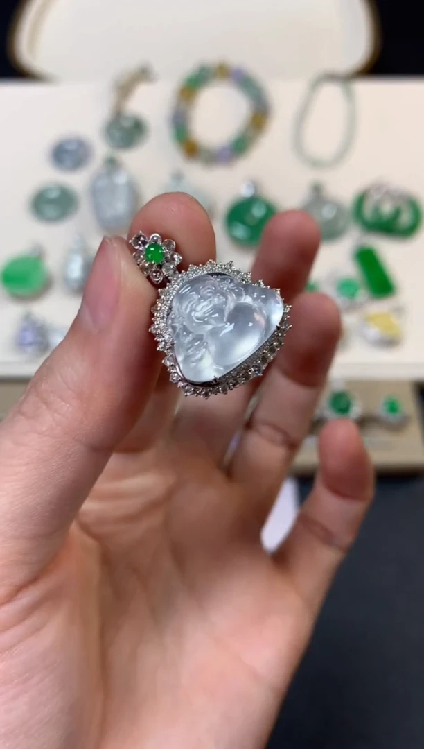 【闪购商品】翡翠吊坠(不含链)18K金镶嵌佛公11800