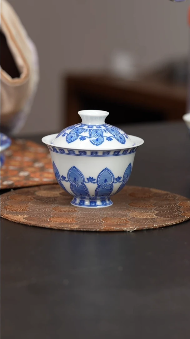 【闪购商品】杯看山柴窑青花蕉叶