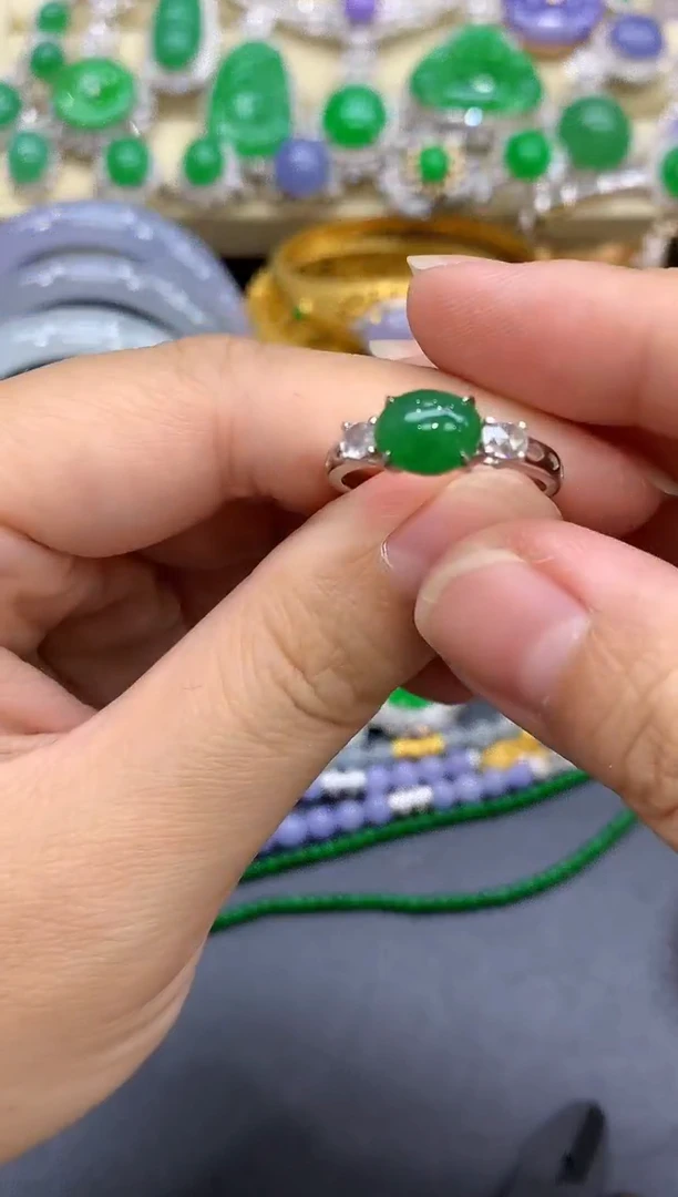 18K金镶嵌戒指翡翠450-中国好珍宝