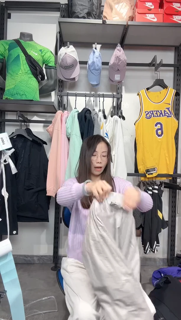 1723 编码 瑕疵款直播间过款为准 尺码 L