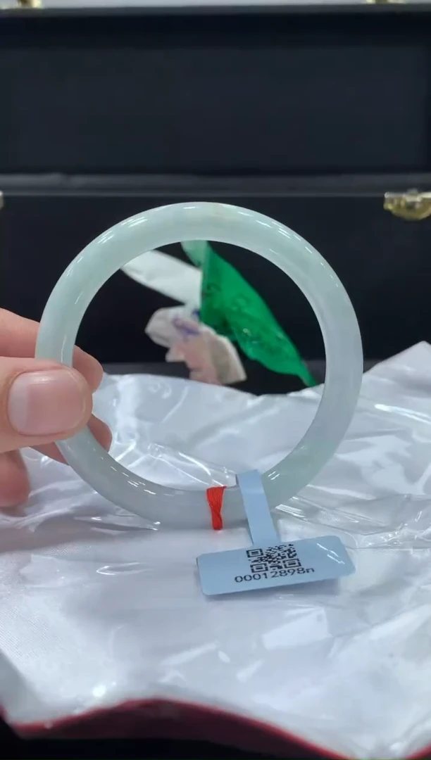未镶嵌手镯翡翠翡翠手镯