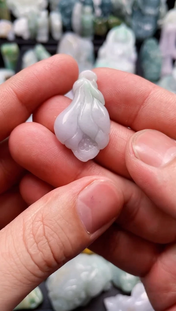 翡翠未镶嵌颈饰天然翡翠a货