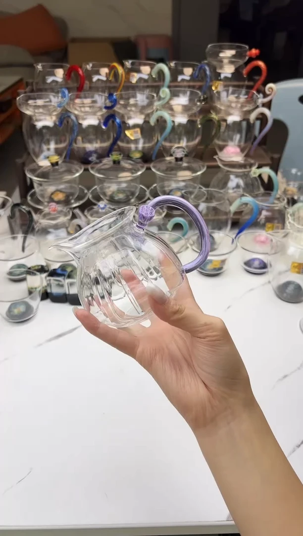 手工艺品玻璃禾器莲君紫色普通盒