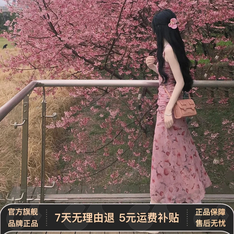 0754茶歇法式玫瑰碎花吊带连衣裙女夏新款海边度假修身长裙小众