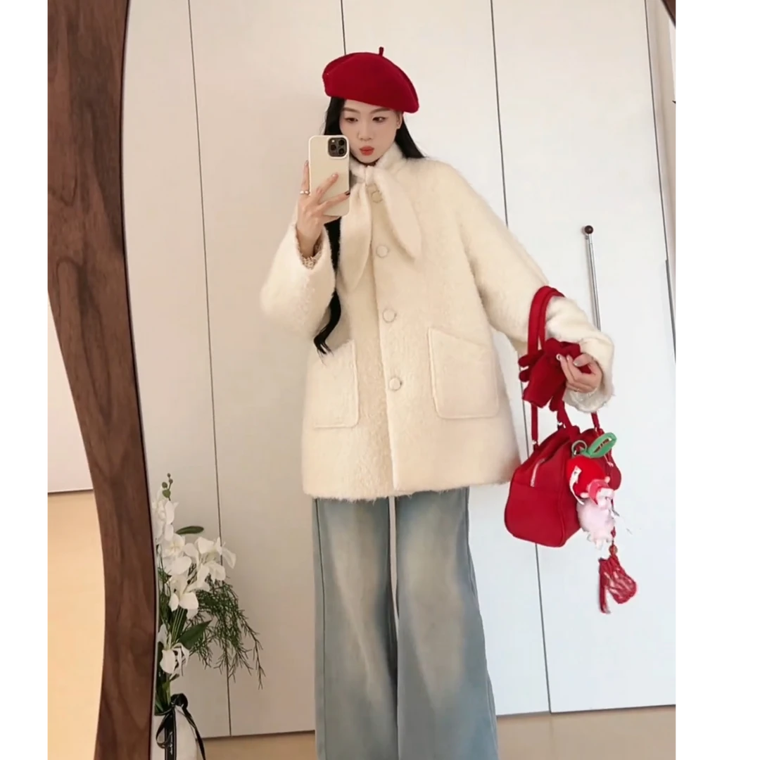 超火一整套2025秋冬新款圣诞穿搭甜美减龄韩版外套牛仔裤两件套