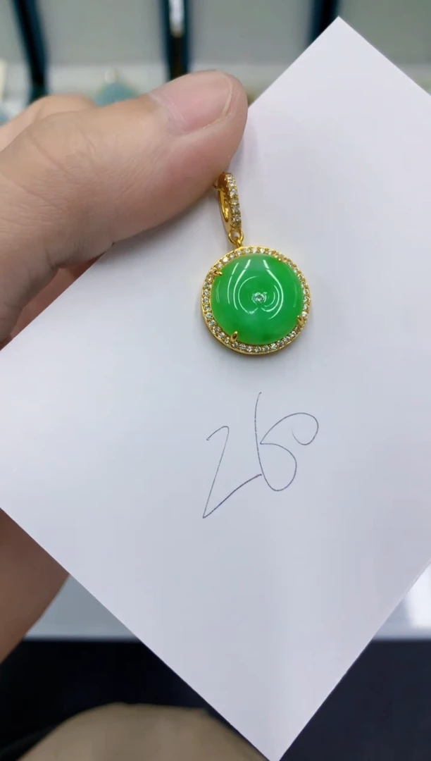 颈饰未镶嵌翡翠翡翠