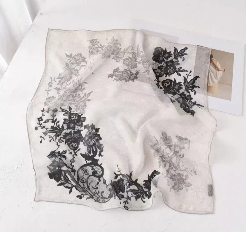 丹语丝绸-蕾丝花影-65*65乔其中方巾