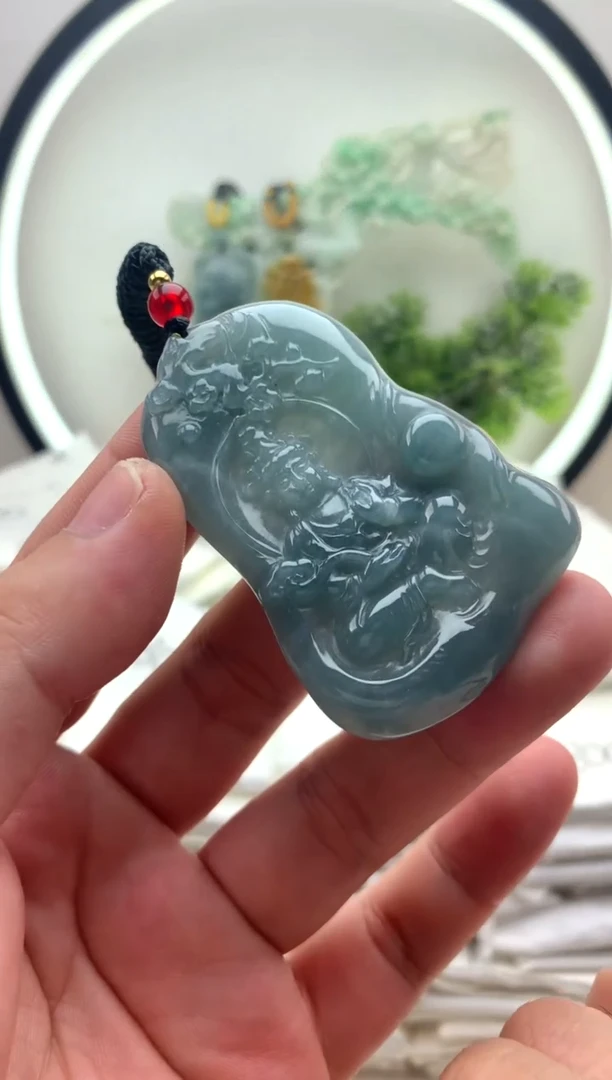 颈饰未镶嵌翡翠大势至