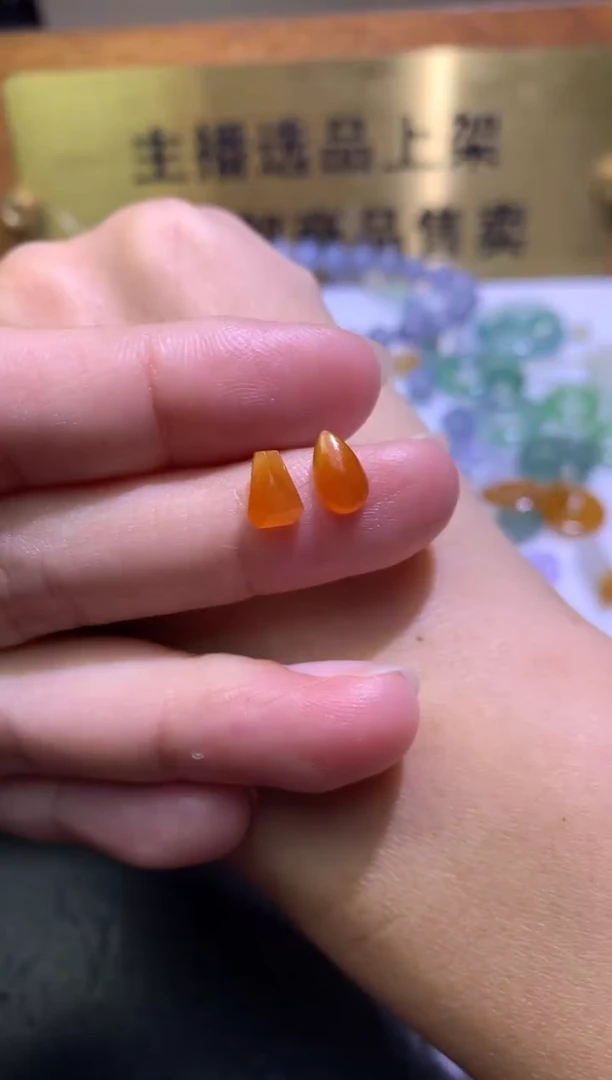 未镶嵌定制翡翠毛货