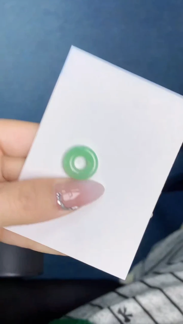 【闪购商品】翡翠颈饰未镶嵌天然翡翠A货