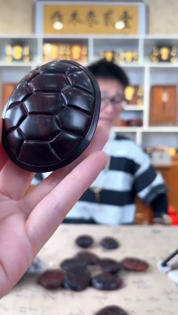 檀香紫檀（小叶紫檀）富甲天下把件单个