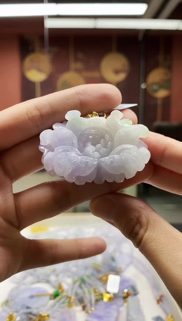 颈饰未镶嵌翡翠吊坠