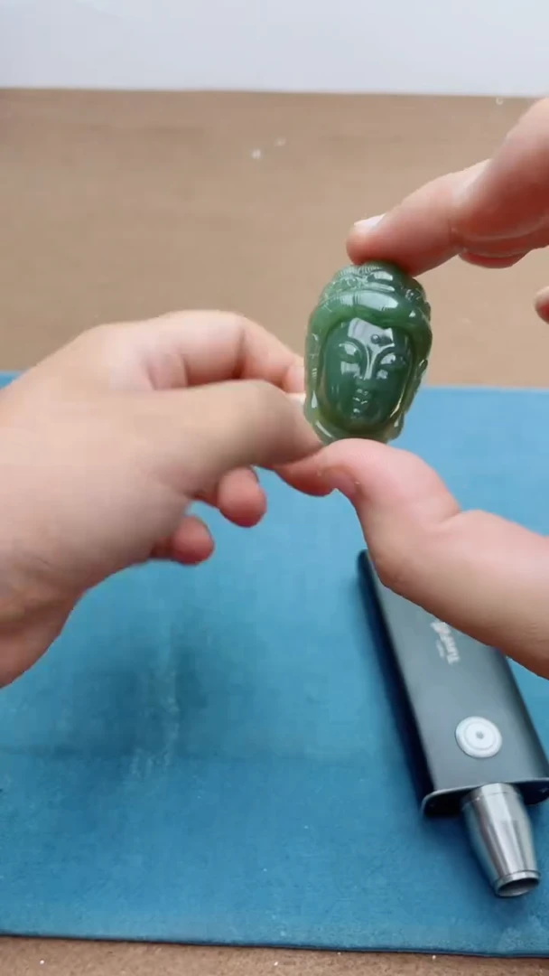 和田玉未镶嵌颈饰1