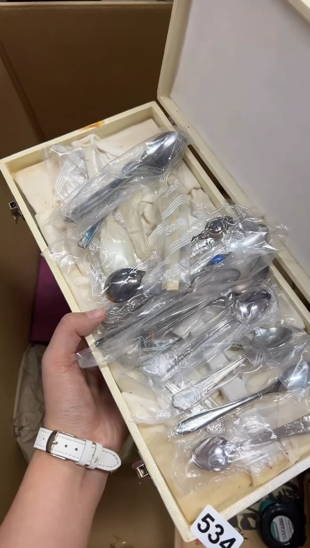 瓷片M****g+534中古商品谨慎参拍