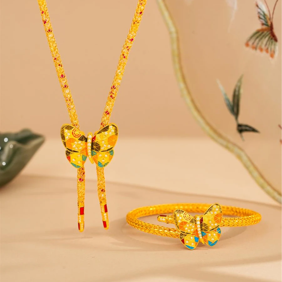 ZOCAI/佐卡伊古法黄金流光蝶影幻彩颈饰蝴蝶项链 C05388