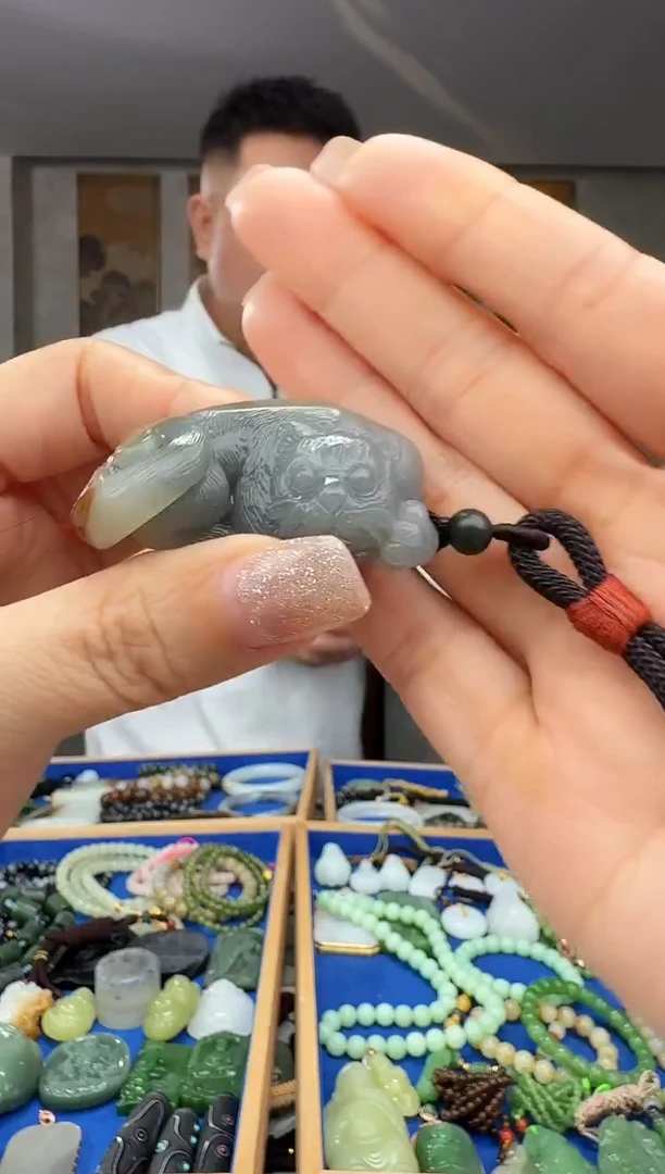 颈饰未镶嵌和田玉拍一发一