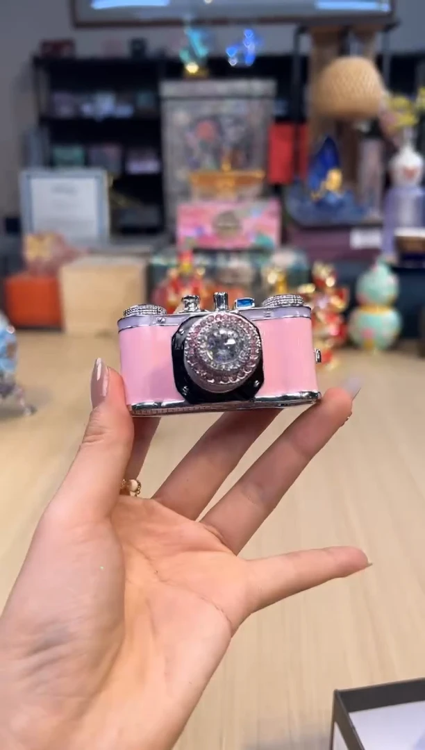 207七宝粉色照相机