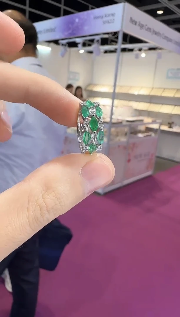 银S925镶嵌戒指祖母绿排戒高级款8mm