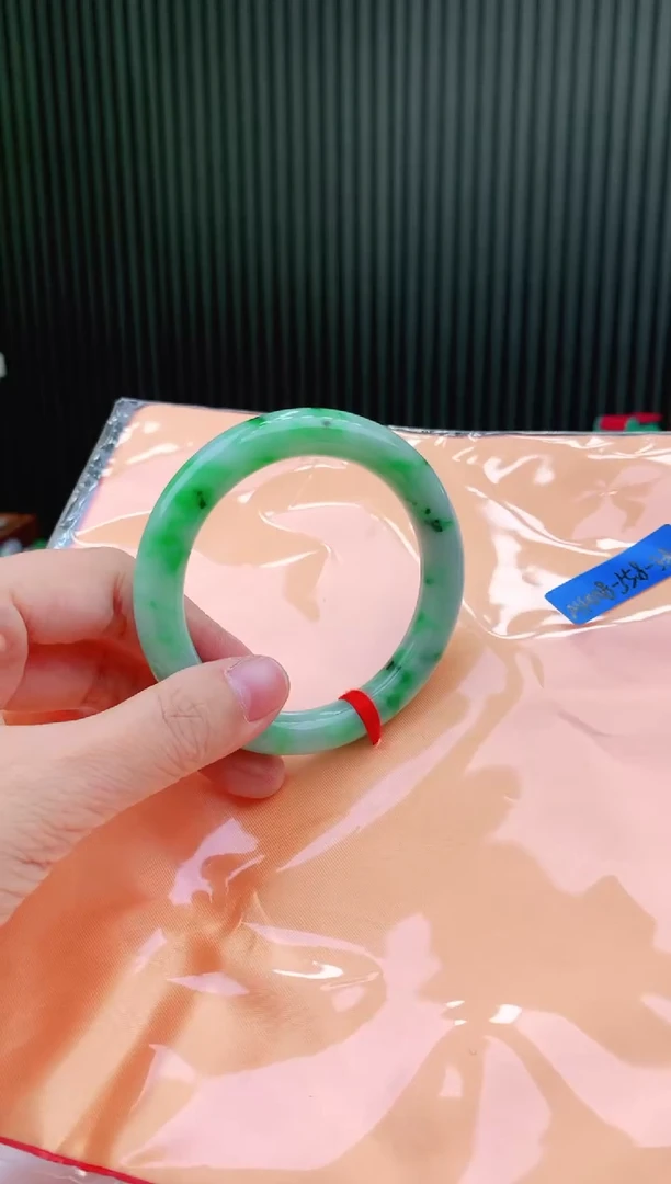 未镶嵌手镯翡翠56