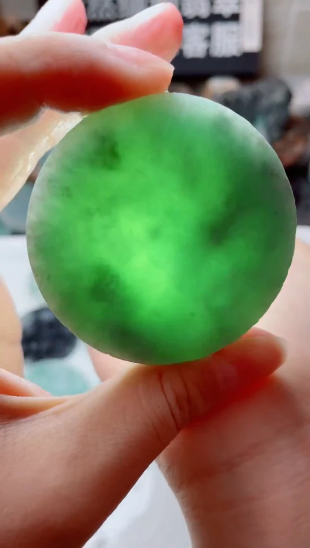 翡翠未镶嵌颈饰4216....