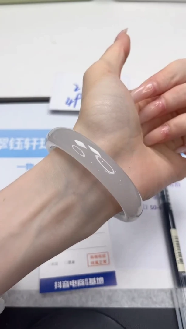 未镶嵌手镯石英质玉V156-60.5