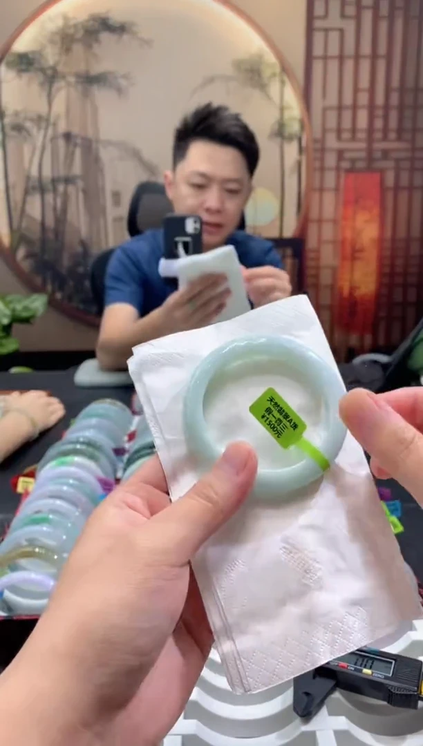未镶嵌手镯翡翠000058140