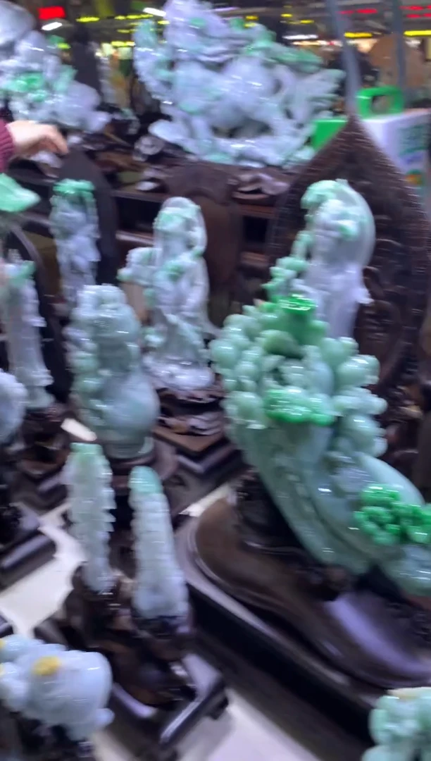 未镶嵌挂件翡翠猫*翡翠摆件