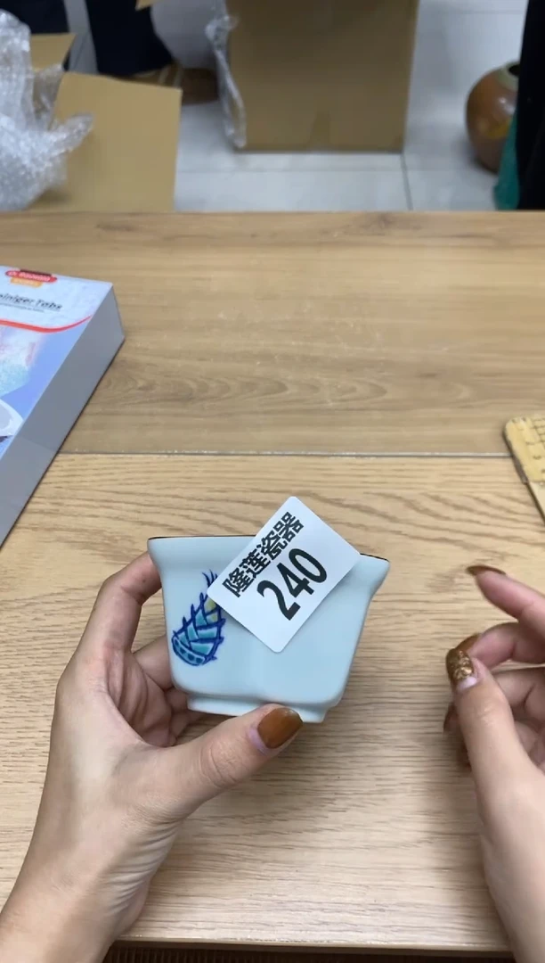 瓷片百**乐隆莲瓷器欢迎大家