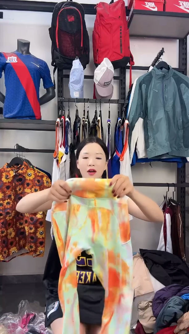 180·编码 耐克卫衣服饰过款为准 尺码S