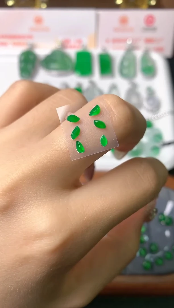 【闪购商品】定制翡翠未镶嵌裸石（镶嵌定制）