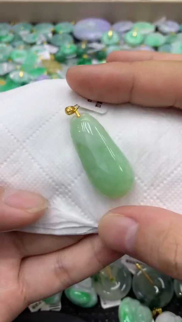 颈饰未镶嵌翡翠天然缅甸翡翠A货