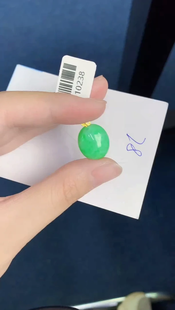 翡翠18K金镶嵌颈饰0000000000