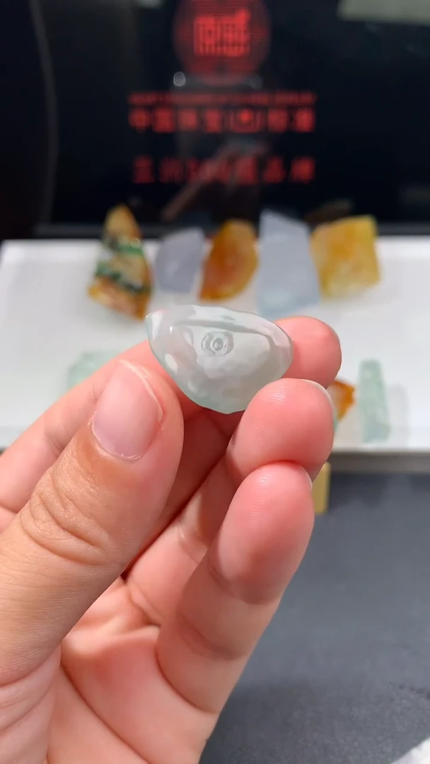 未镶嵌定制翡翠