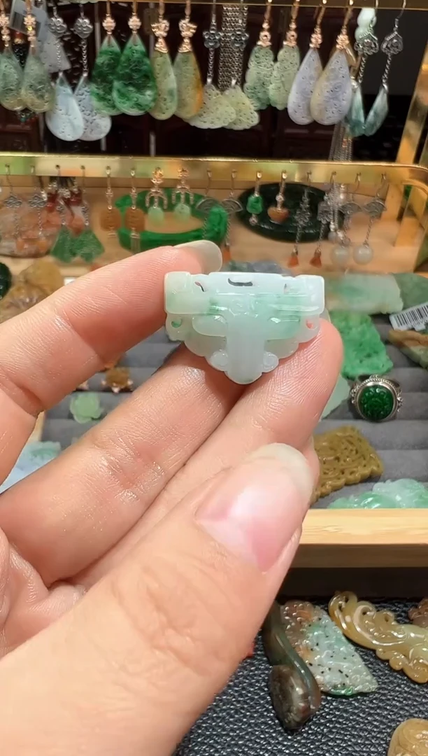 【闪购商品】定制翡翠未镶嵌翡翠